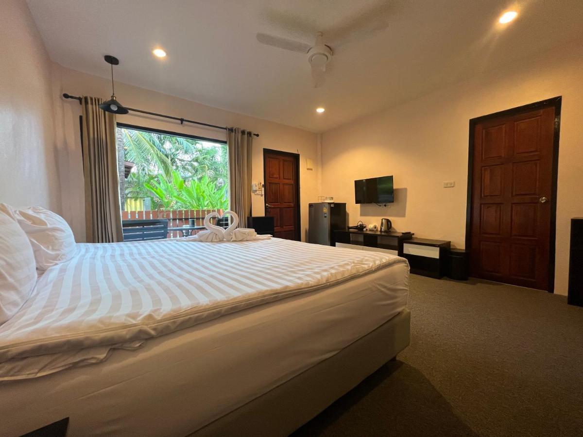 Vivi Hotel Resort Phuket Ngoại thất bức ảnh