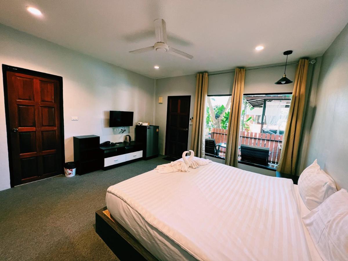 Vivi Hotel Resort Phuket Ngoại thất bức ảnh