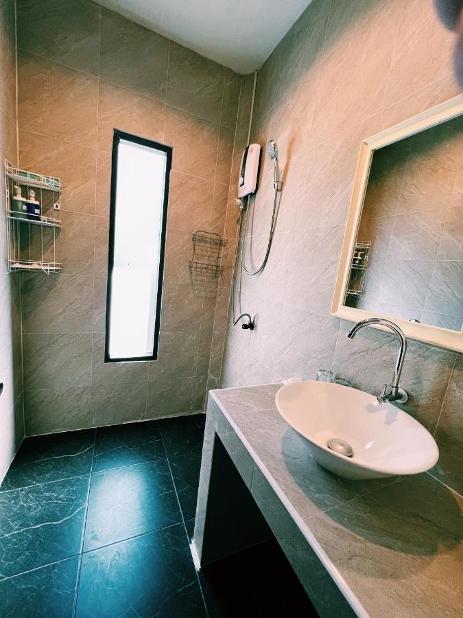 Vivi Hotel Resort Phuket Ngoại thất bức ảnh