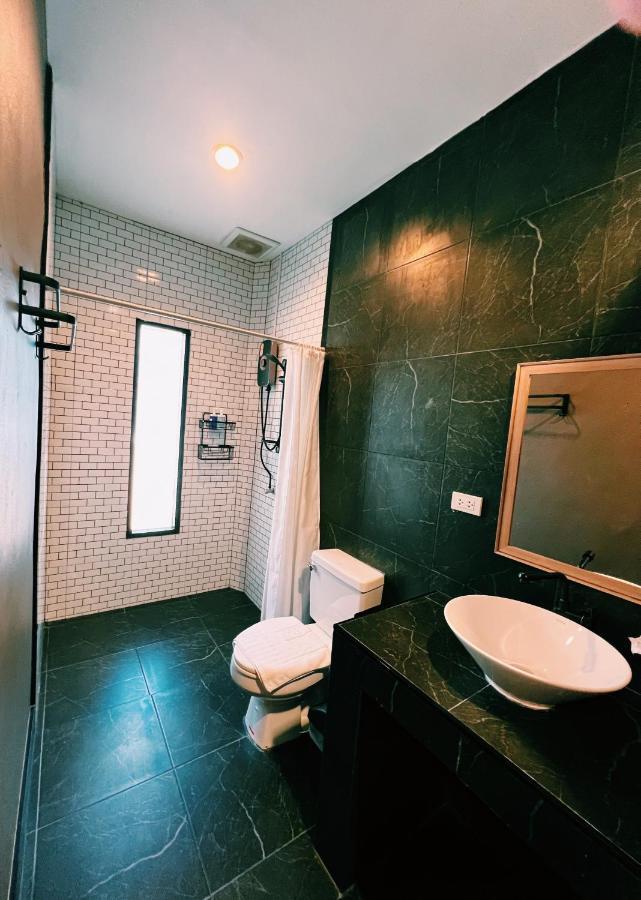 Vivi Hotel Resort Phuket Ngoại thất bức ảnh